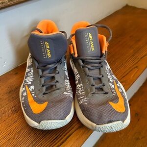 Nike Air Max Infuriate Youth size 5